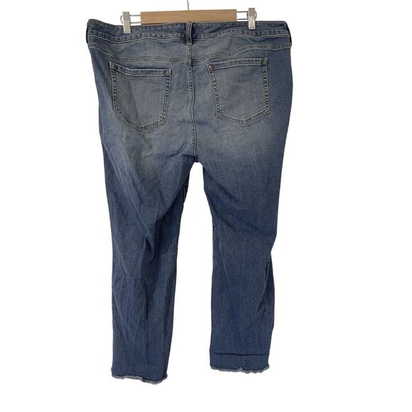 Torrid Jeans Size 18 Boyfriend Crop Vintage Stretch Raw Hem Medium Wash - Picture 2 of 7